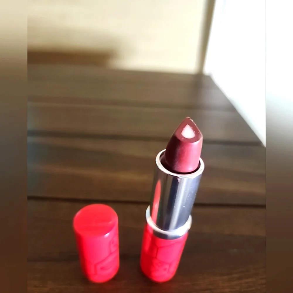 NWOB Clinique Dramatically Different Lipstick #25 Angel Red Full Size - Picture 1 of 4